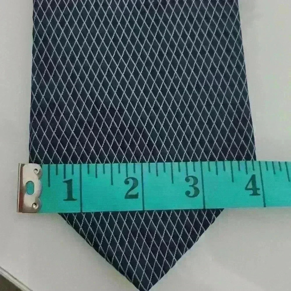 GIORGIO  ARMANI blue classic tie. 100% silk. - Picture 6 of 6